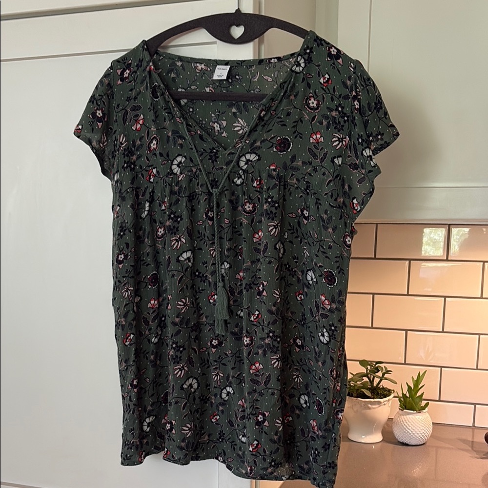 Old Navy Dark Green Floral Blouse
